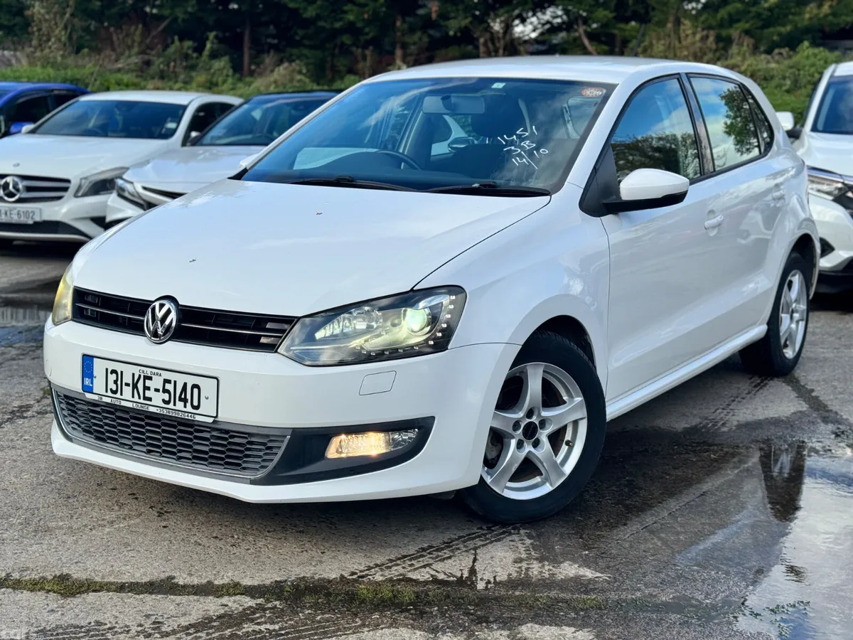 Volkswagen Polo Hatchback, Petrol, 2013, White