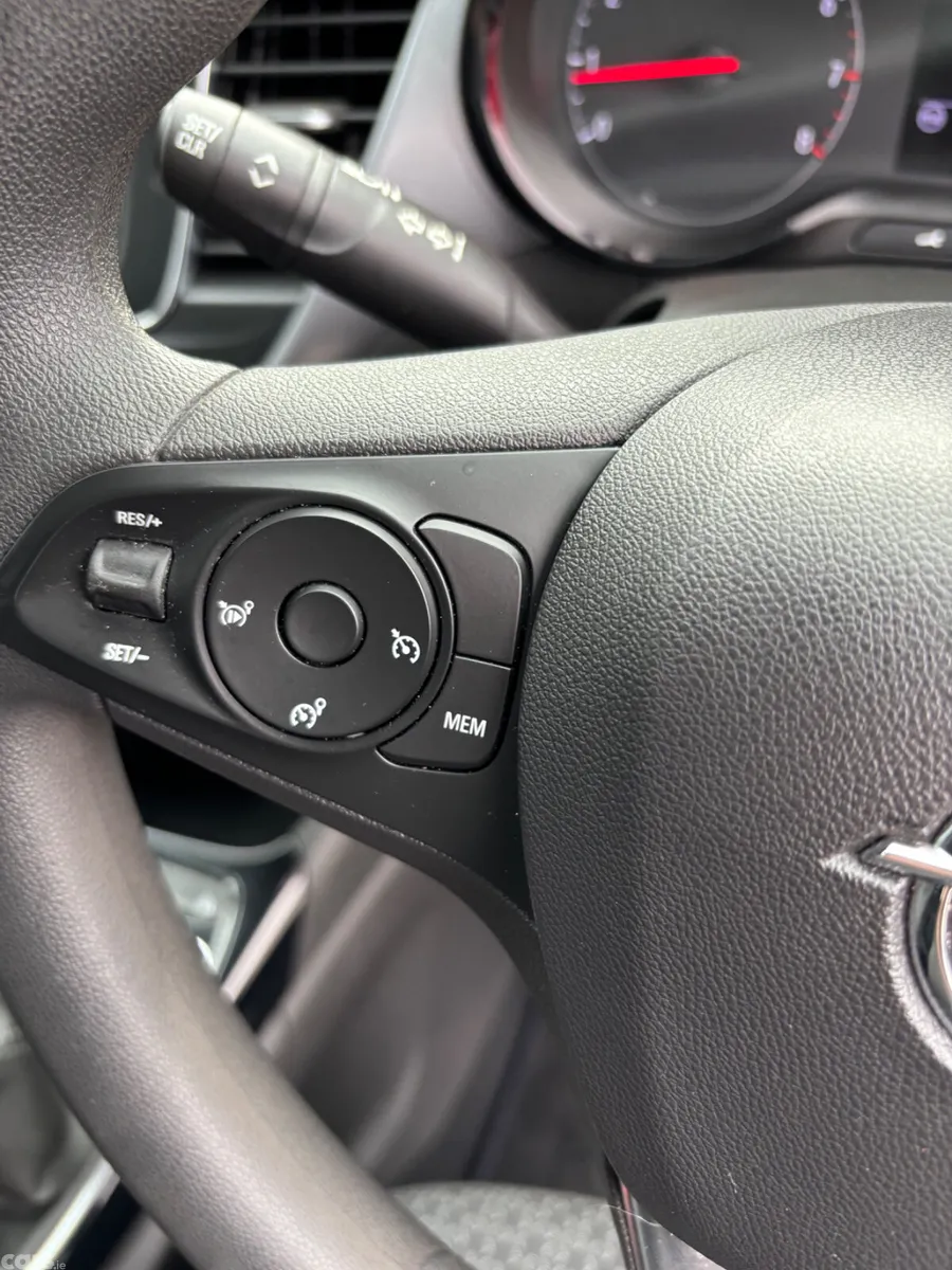 Opel Crossland X SUV, Petrol, 2021, Blue