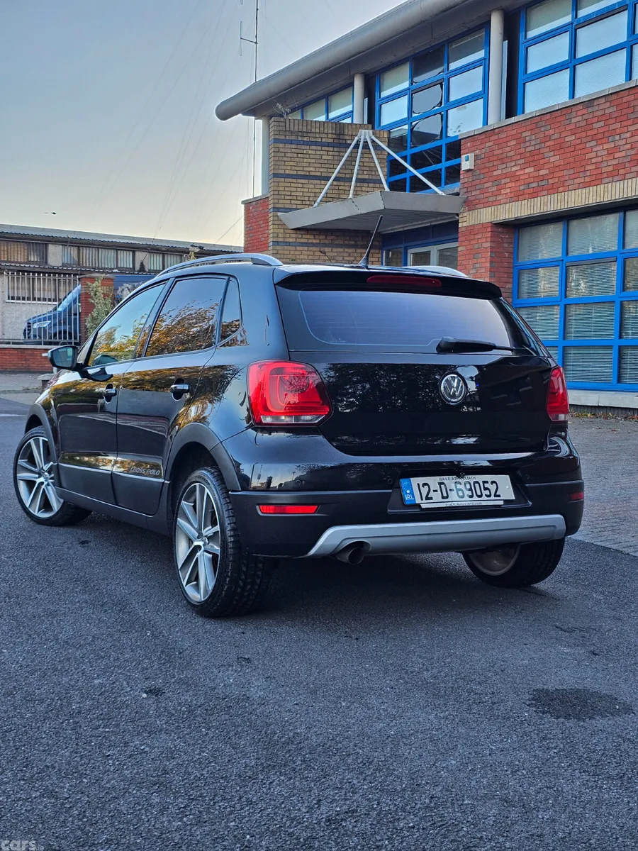 Volkswagen Polo Hatchback, Petrol, 2012, Black