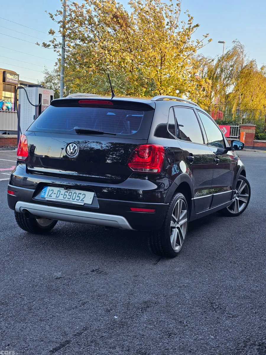 Volkswagen Polo Hatchback, Petrol, 2012, Black