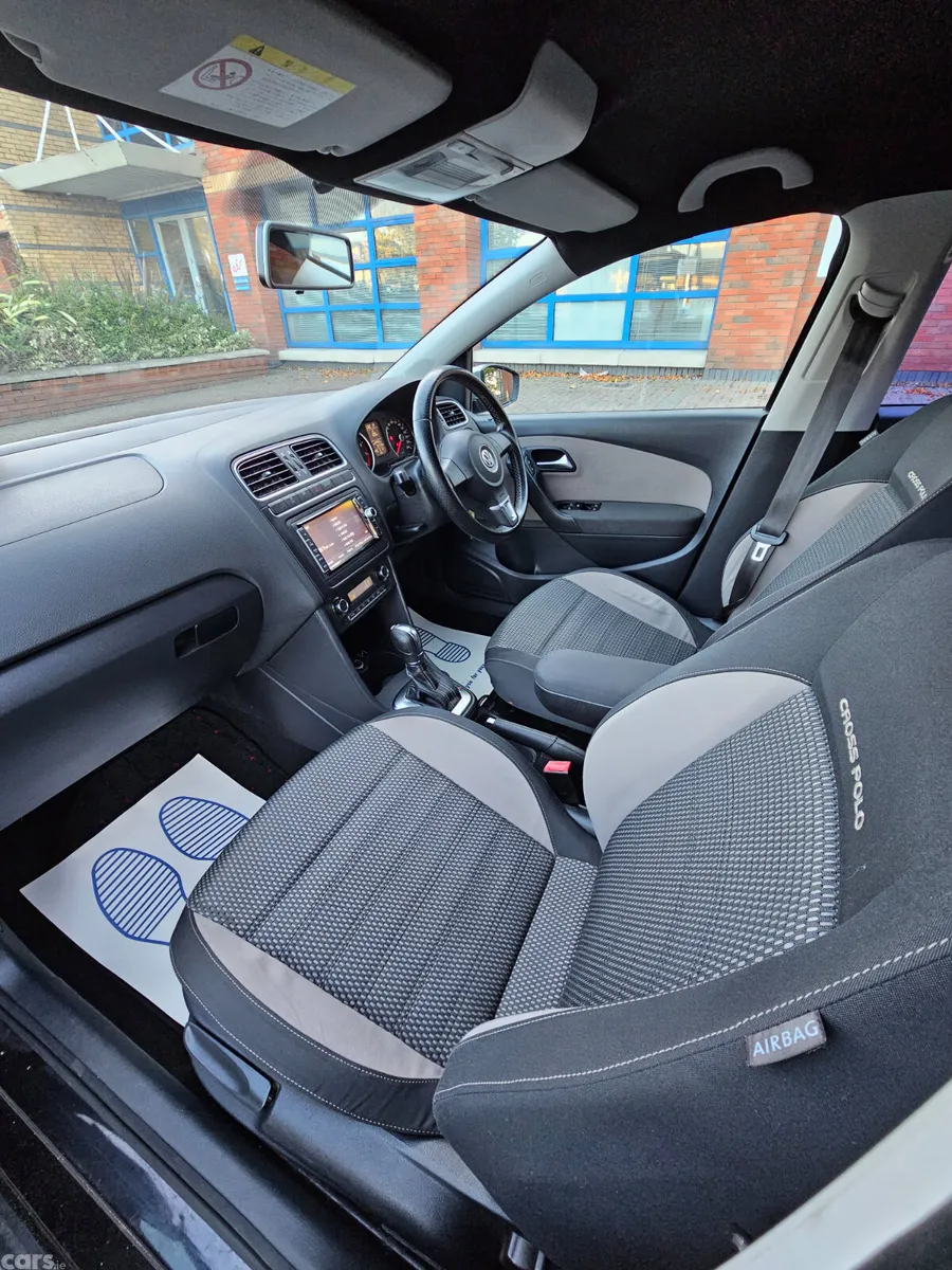Volkswagen Polo Hatchback, Petrol, 2012, Black