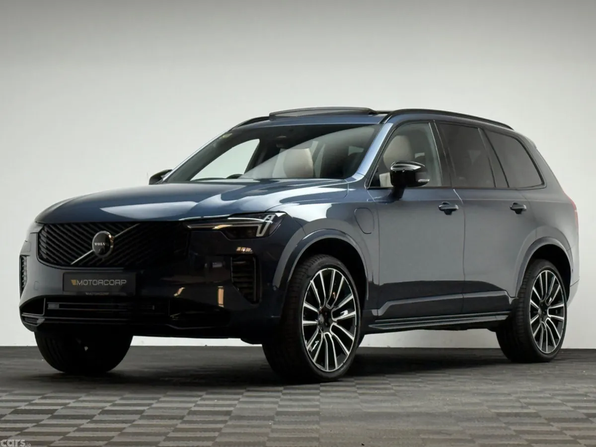 Volvo XC90 SUV, Petrol Plug-in Hybrid, 2025, Blue