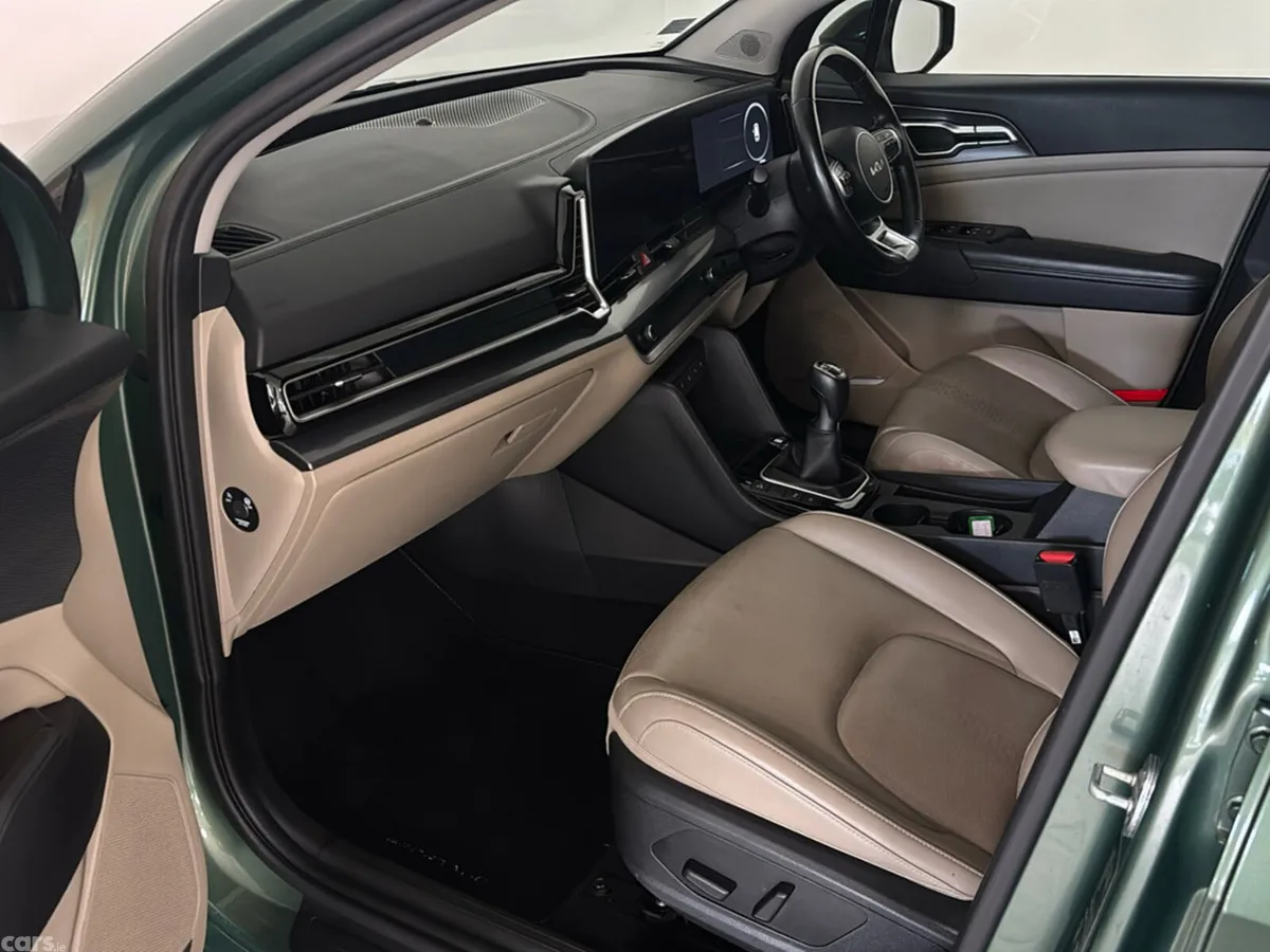 Kia Sportage SUV, Diesel, 2022, Green