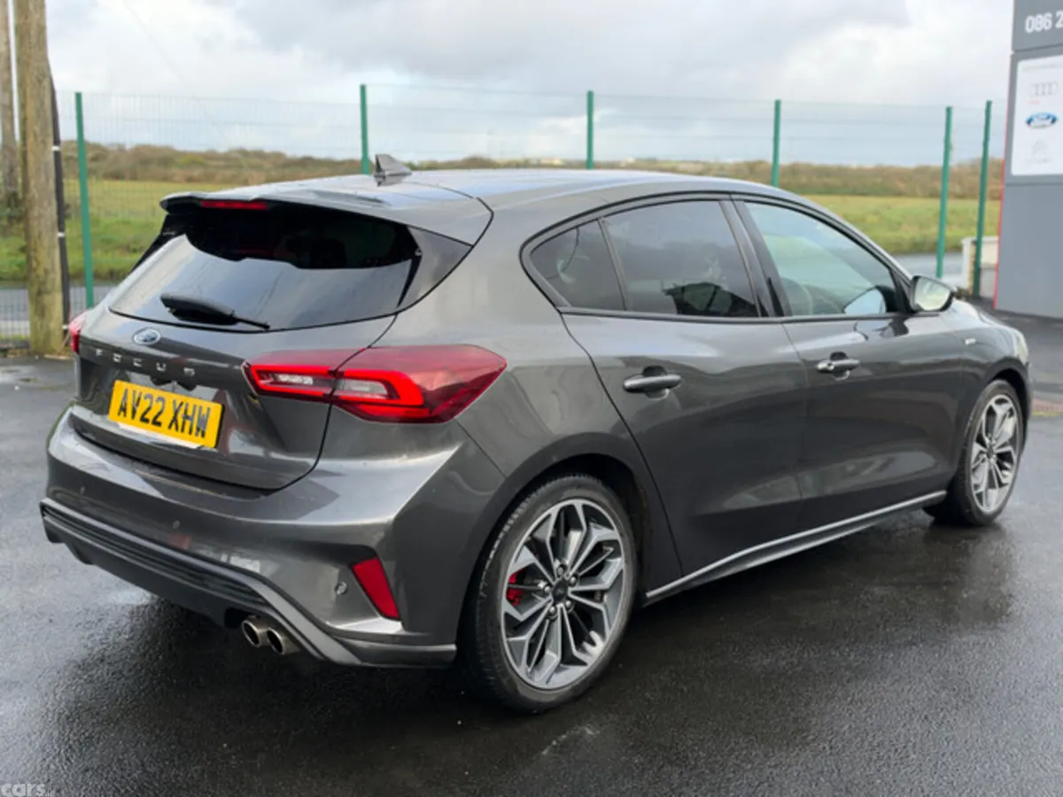 Ford Focus Hatchback, Diesel, 2022, Grey