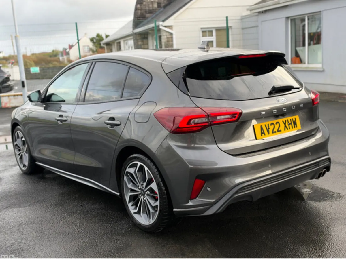 Ford Focus Hatchback, Diesel, 2022, Grey