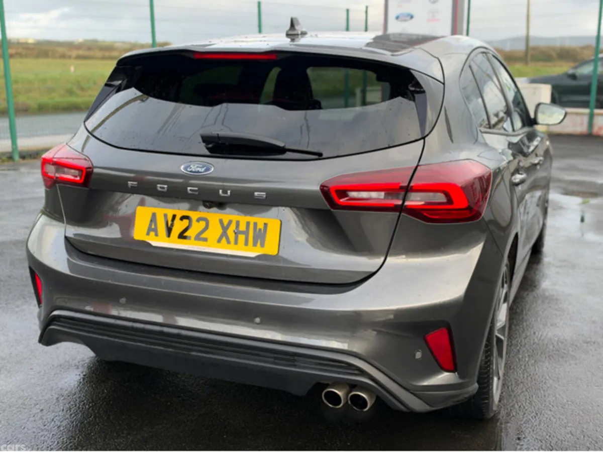Ford Focus Hatchback, Diesel, 2022, Grey