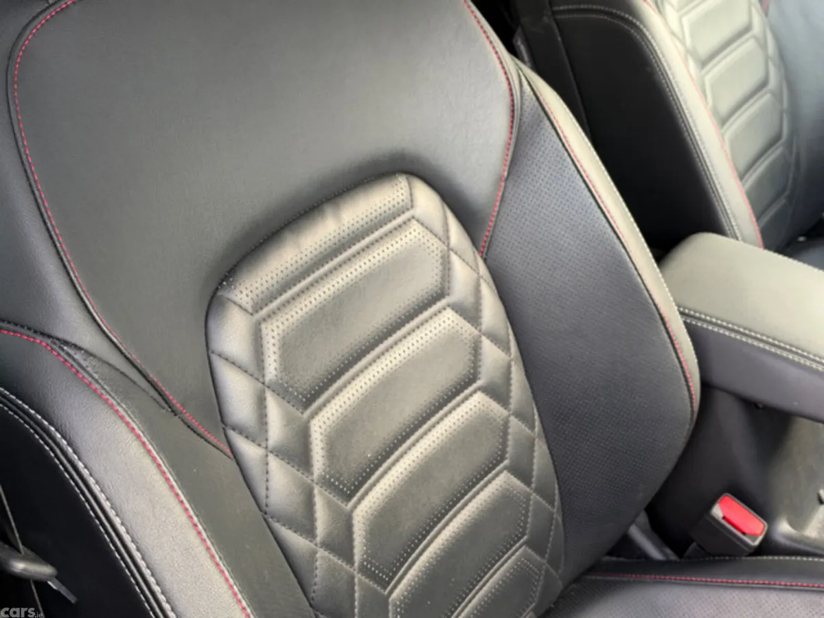 Ford Focus Hatchback, Diesel, 2022, Grey