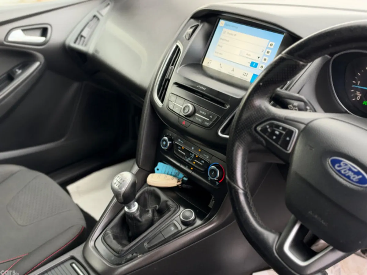Ford Focus Hatchback, Diesel, 2017, Silver