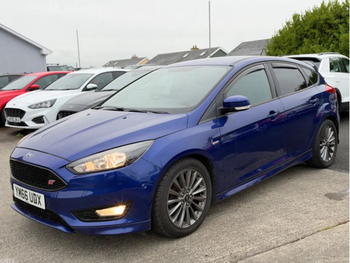 Ford Focus Hatchback, Diesel, 2017, Blue