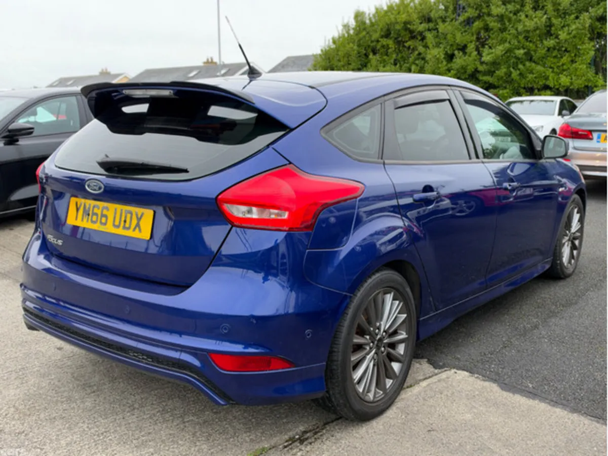 Ford Focus Hatchback, Diesel, 2017, Blue