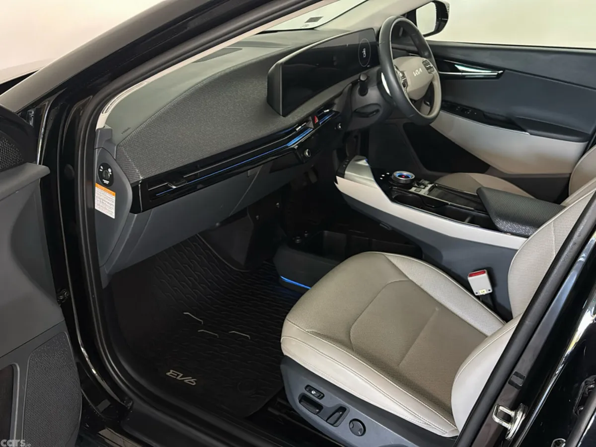 Kia EV6 MPV, Electric, 2023, Black