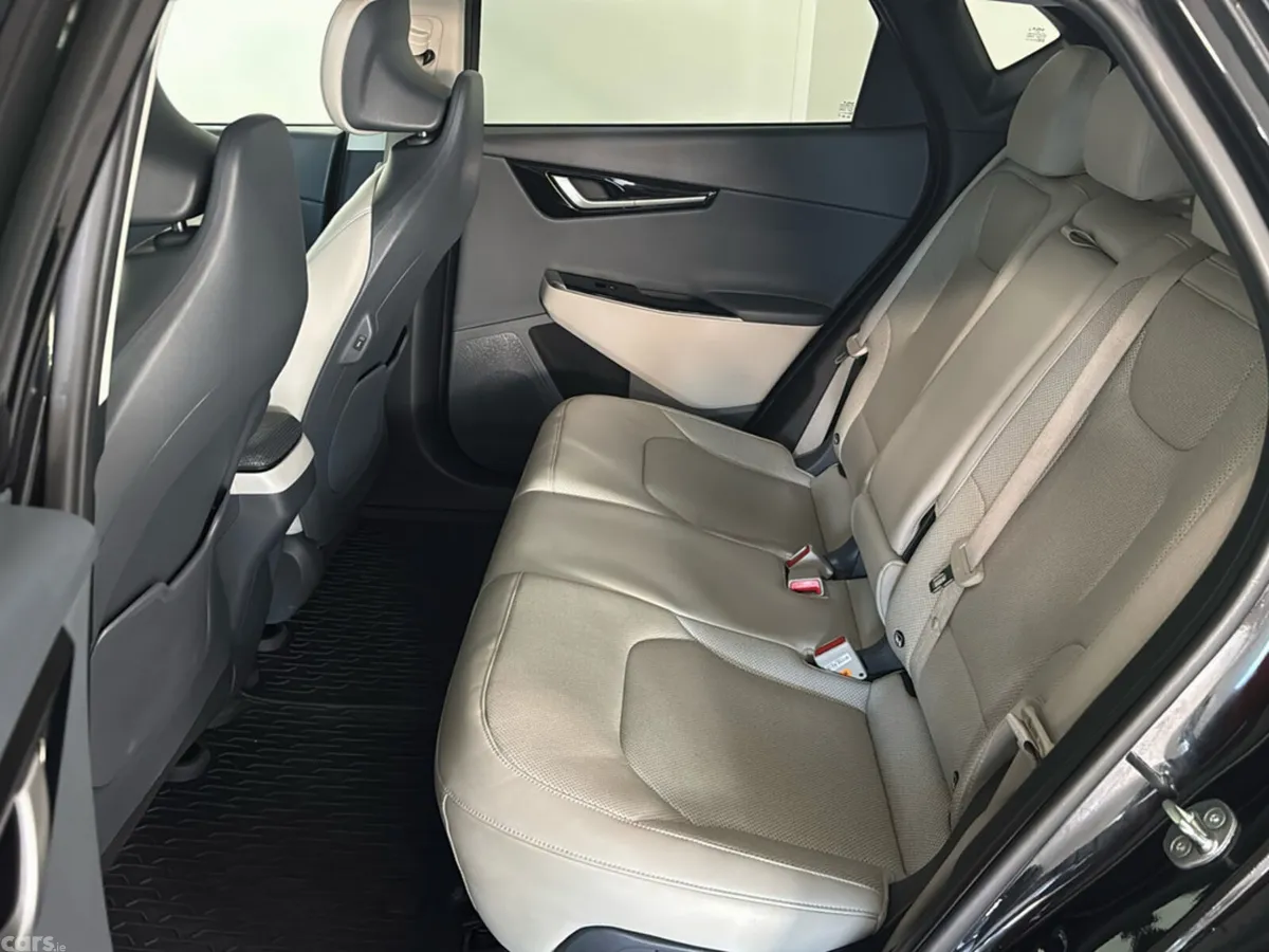 Kia EV6 MPV, Electric, 2023, Black