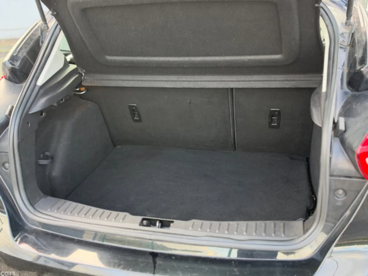 Ford Focus Hatchback, Diesel, 2017, Black