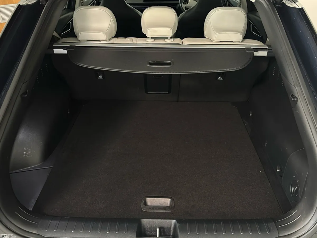 Kia EV6 MPV, Electric, 2024, Blue