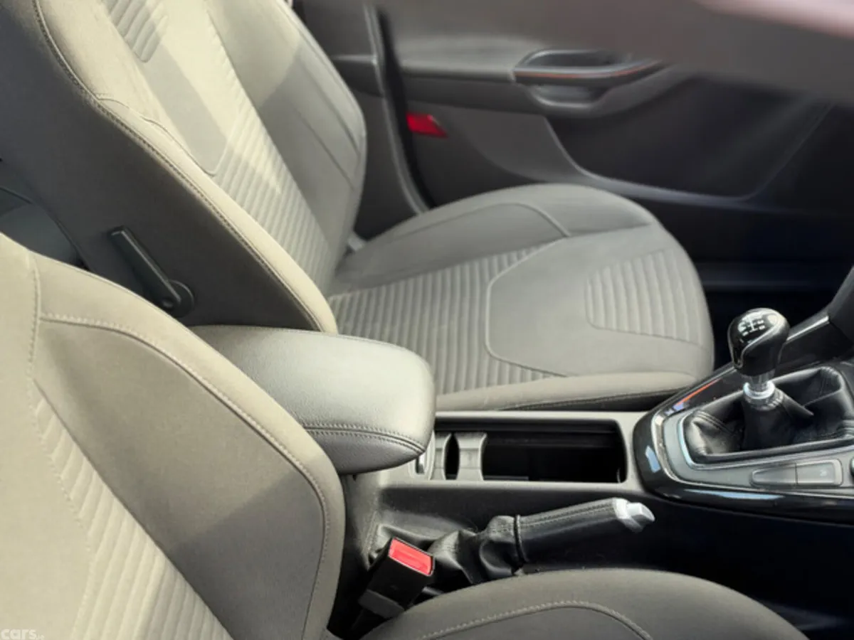 Ford Focus Hatchback, Diesel, 2017, Black