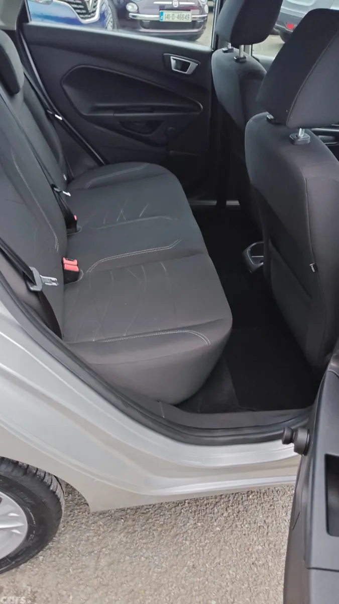 Ford Fiesta Hatchback, Diesel, 2015, Silver