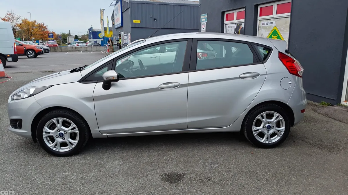 Ford Fiesta Hatchback, Diesel, 2015, Silver
