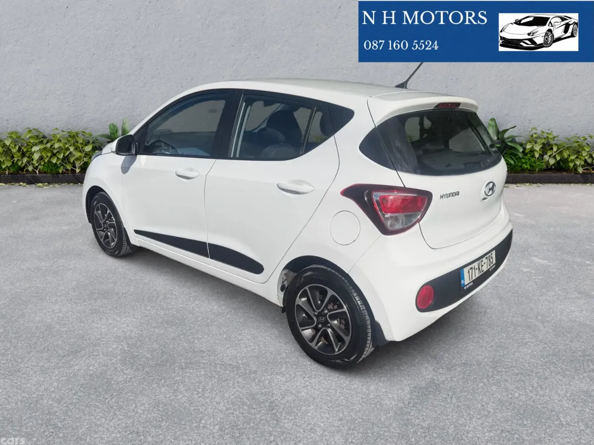 Hyundai i10 Hatchback, Petrol, 2017, White