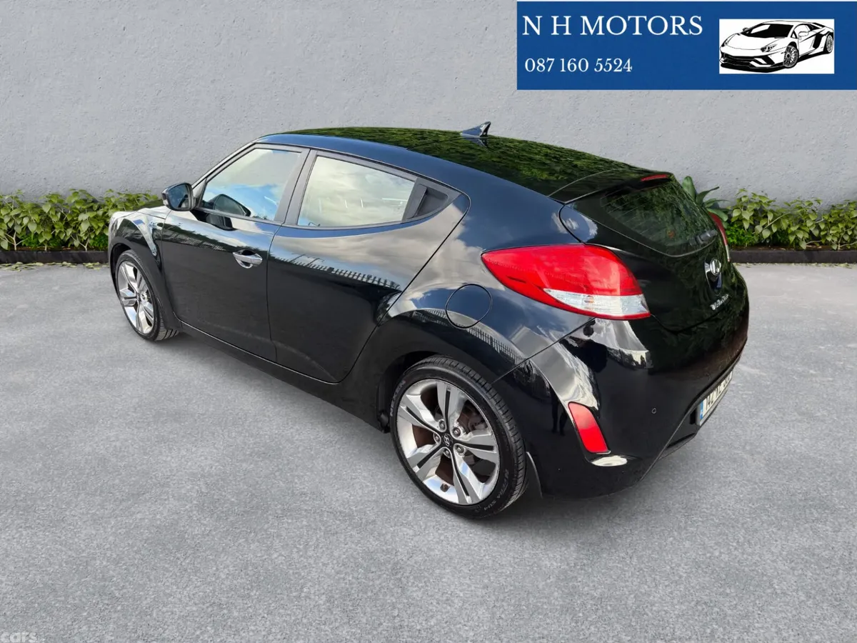 Hyundai Veloster Hatchback, Petrol, 2014, Black