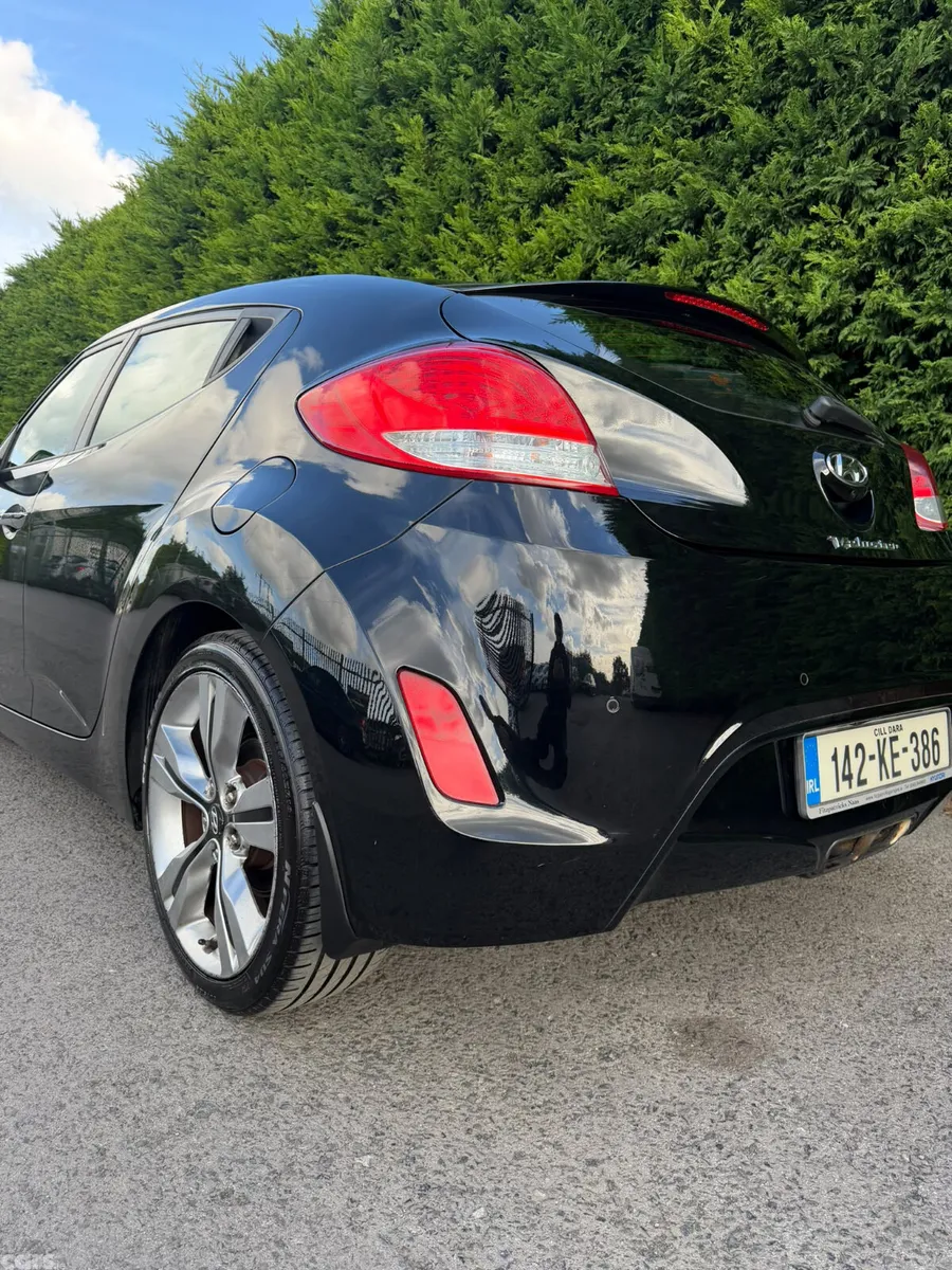 Hyundai Veloster Hatchback, Petrol, 2014, Black