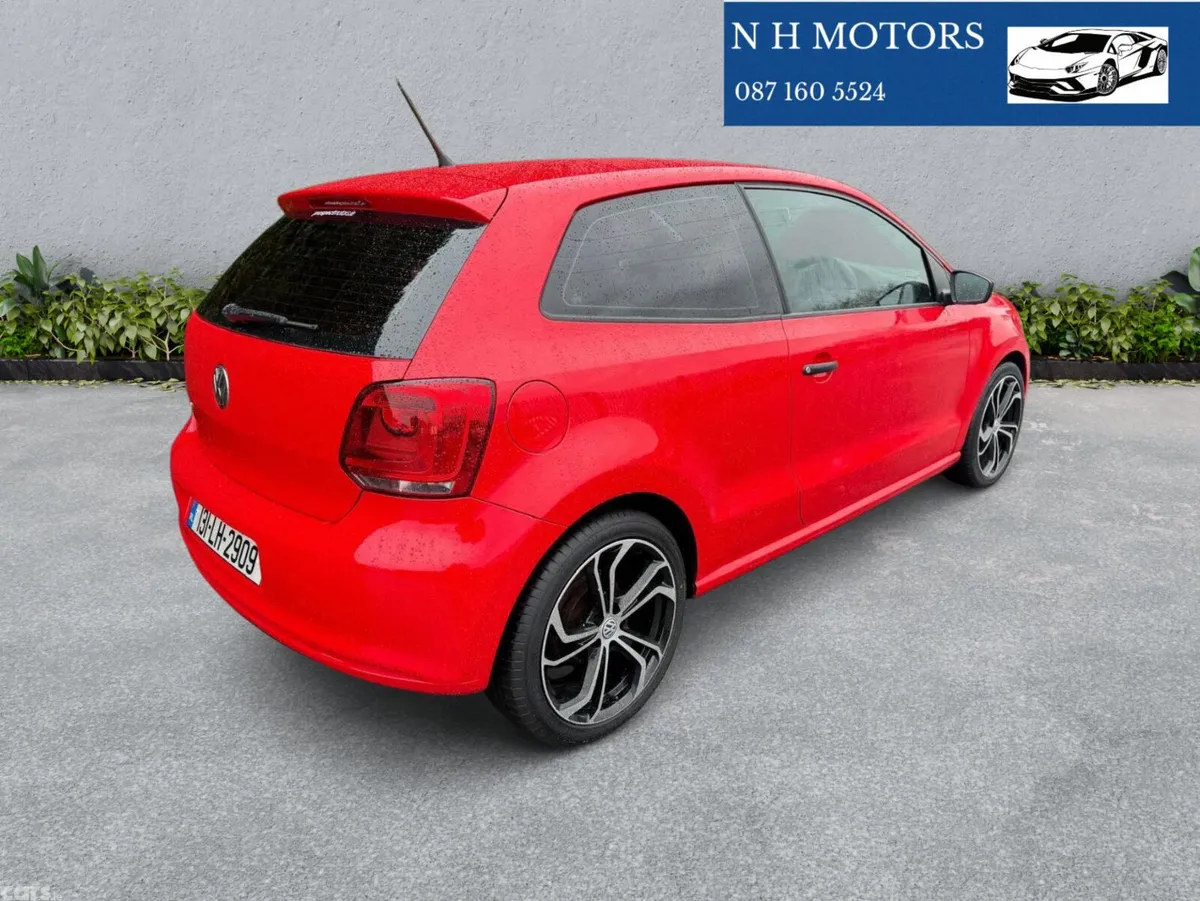 Volkswagen Polo Hatchback, Petrol, 2013, Red
