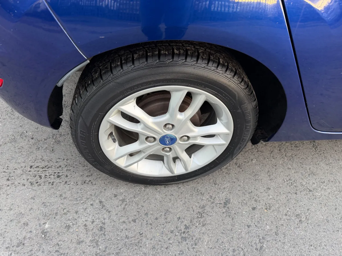 Ford Fiesta Hatchback, Petrol, 2015, Blue
