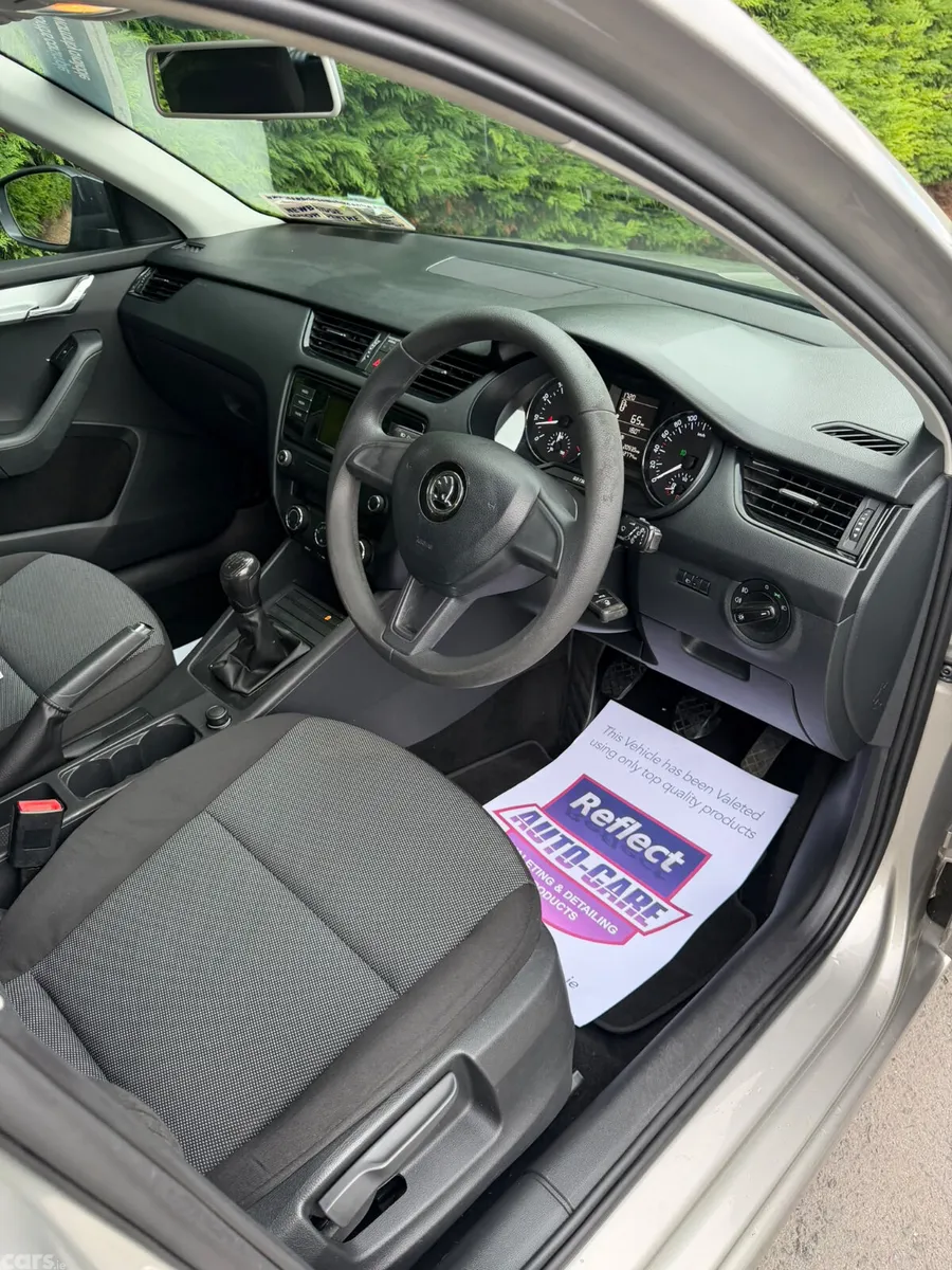 Skoda Octavia Saloon, Petrol, 2016, Beige