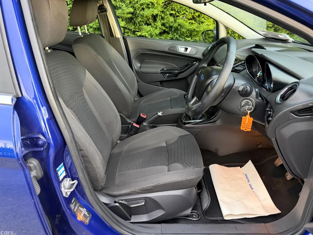 Ford Fiesta Hatchback, Petrol, 2015, Blue