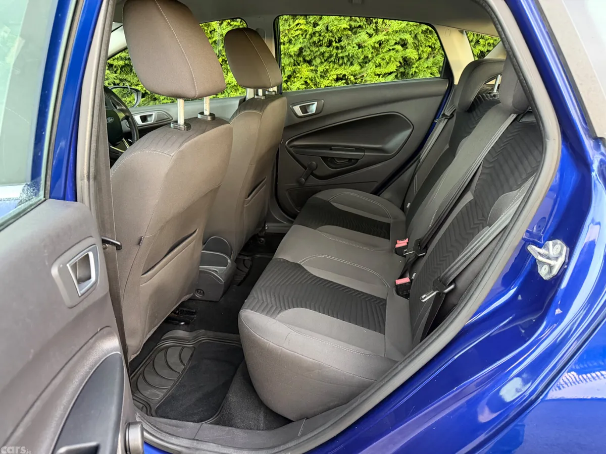 Ford Fiesta Hatchback, Petrol, 2015, Blue