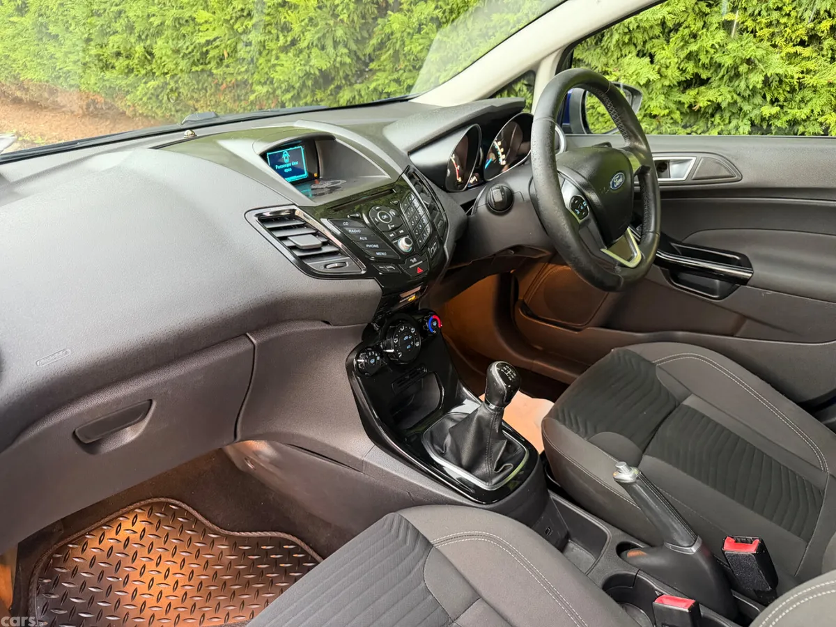 Ford Fiesta Hatchback, Petrol, 2015, Blue