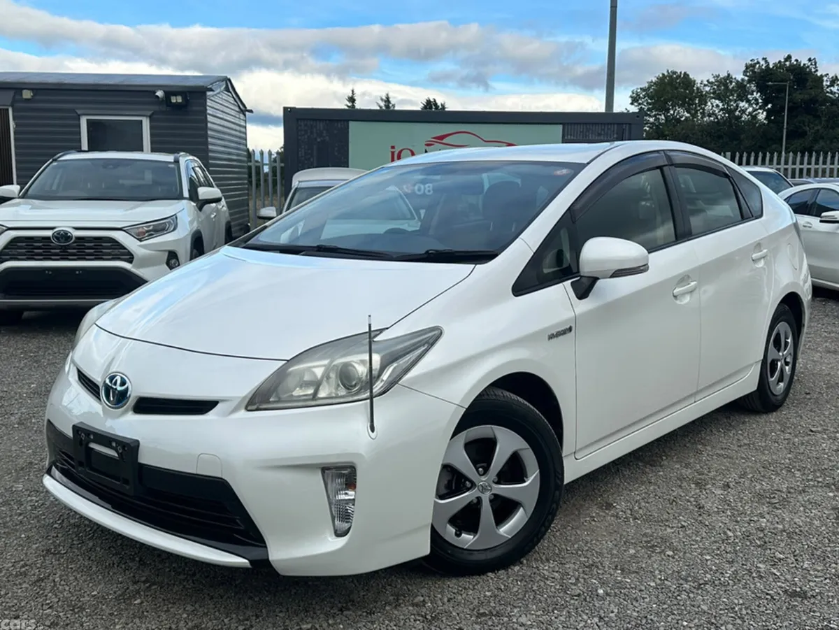 Toyota Prius Hatchback, Petrol Hybrid, 2013, White