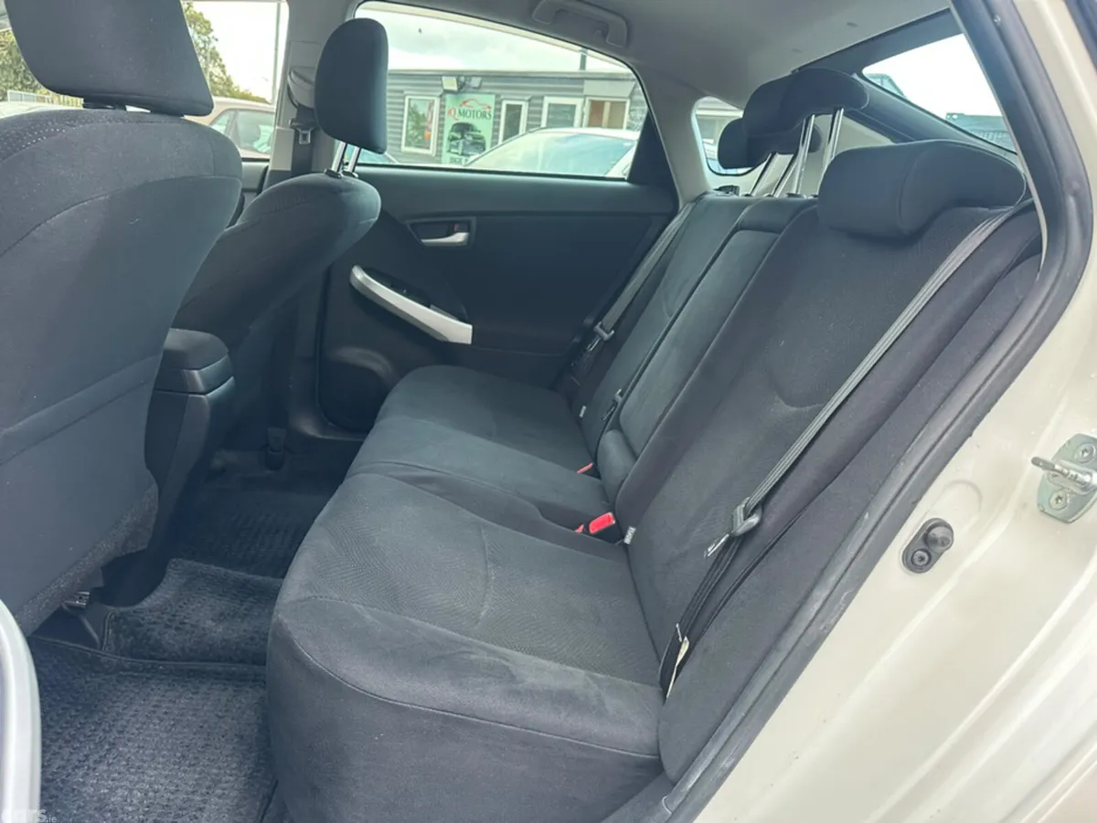Toyota Prius Hatchback, Petrol Hybrid, 2013, White