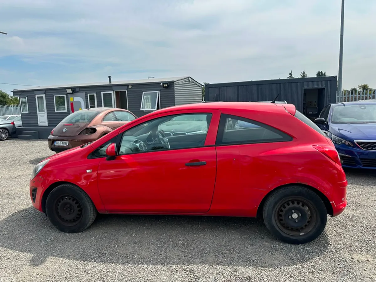 Opel Corsa Hatchback, Petrol, 2024, Red