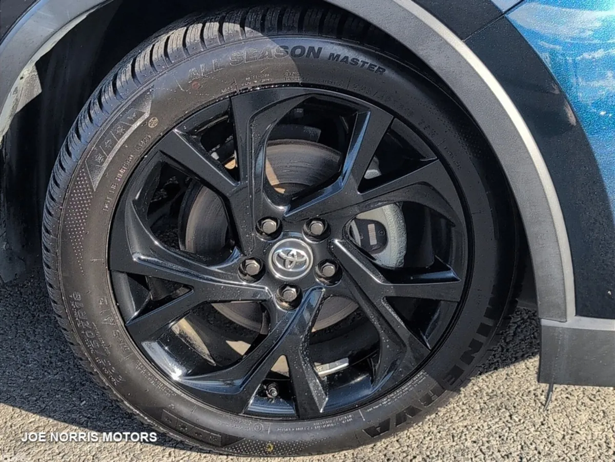Toyota C-HR SUV, Petrol Hybrid, 2019, Blue