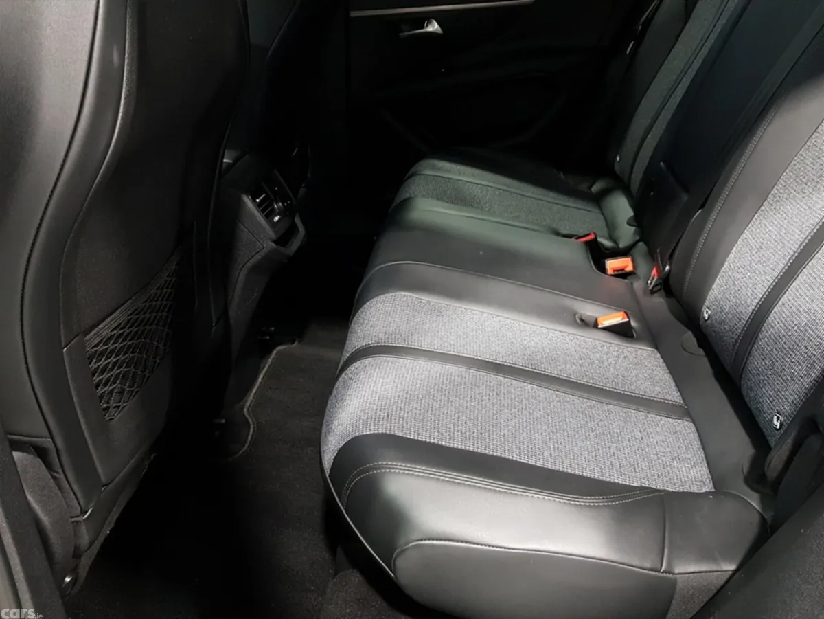 Peugeot 3008 MPV, Diesel, 2020, Brown