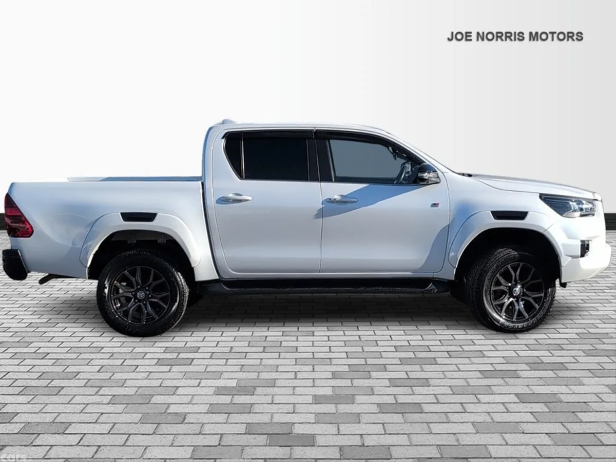 Toyota Hilux Pick Up, Diesel, 2024, White
