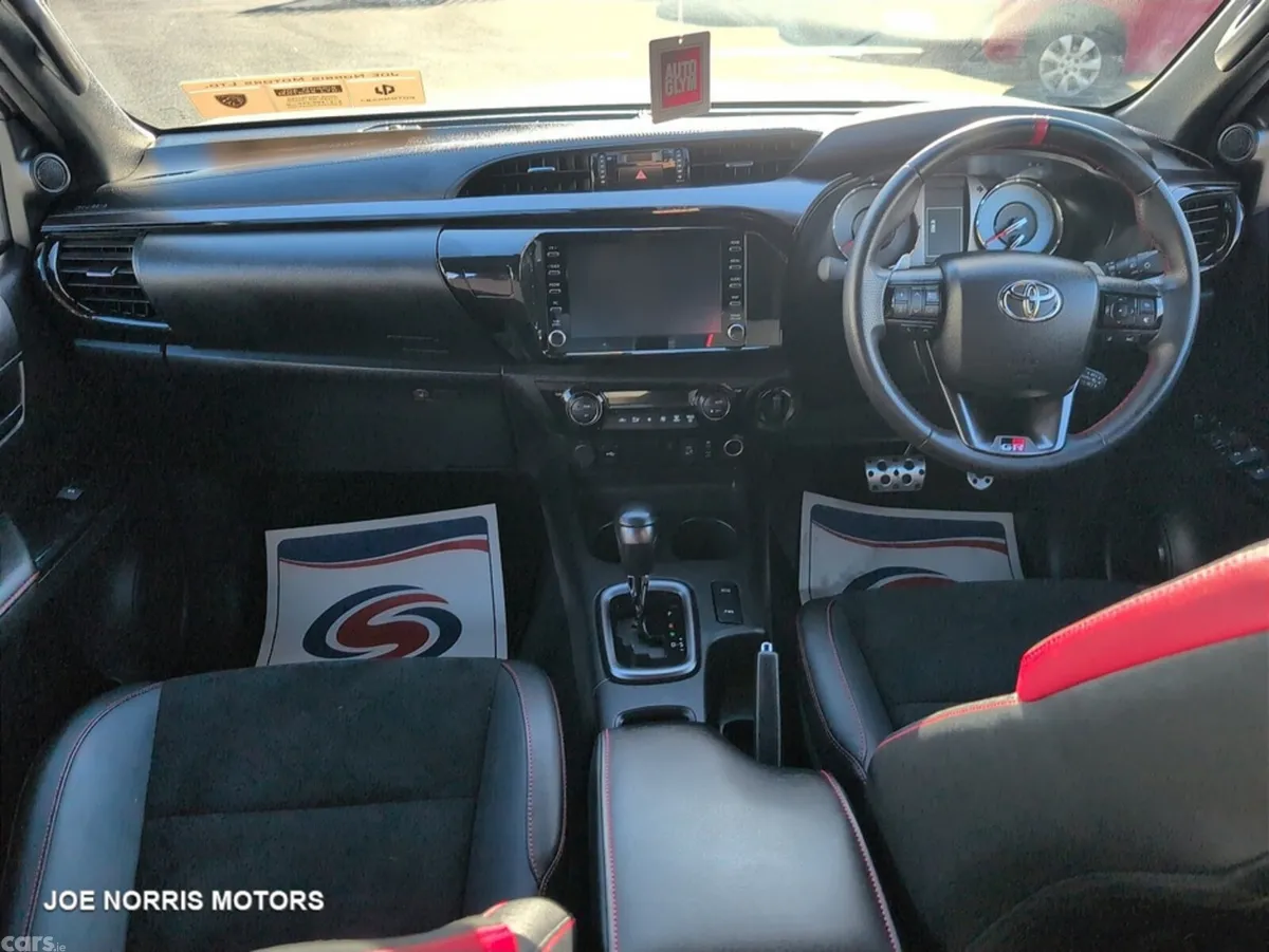 Toyota Hilux Pick Up, Diesel, 2024, White