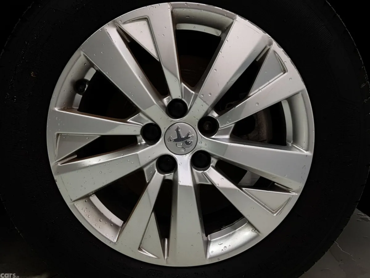 Peugeot 3008 MPV, Diesel, 2019, Grey