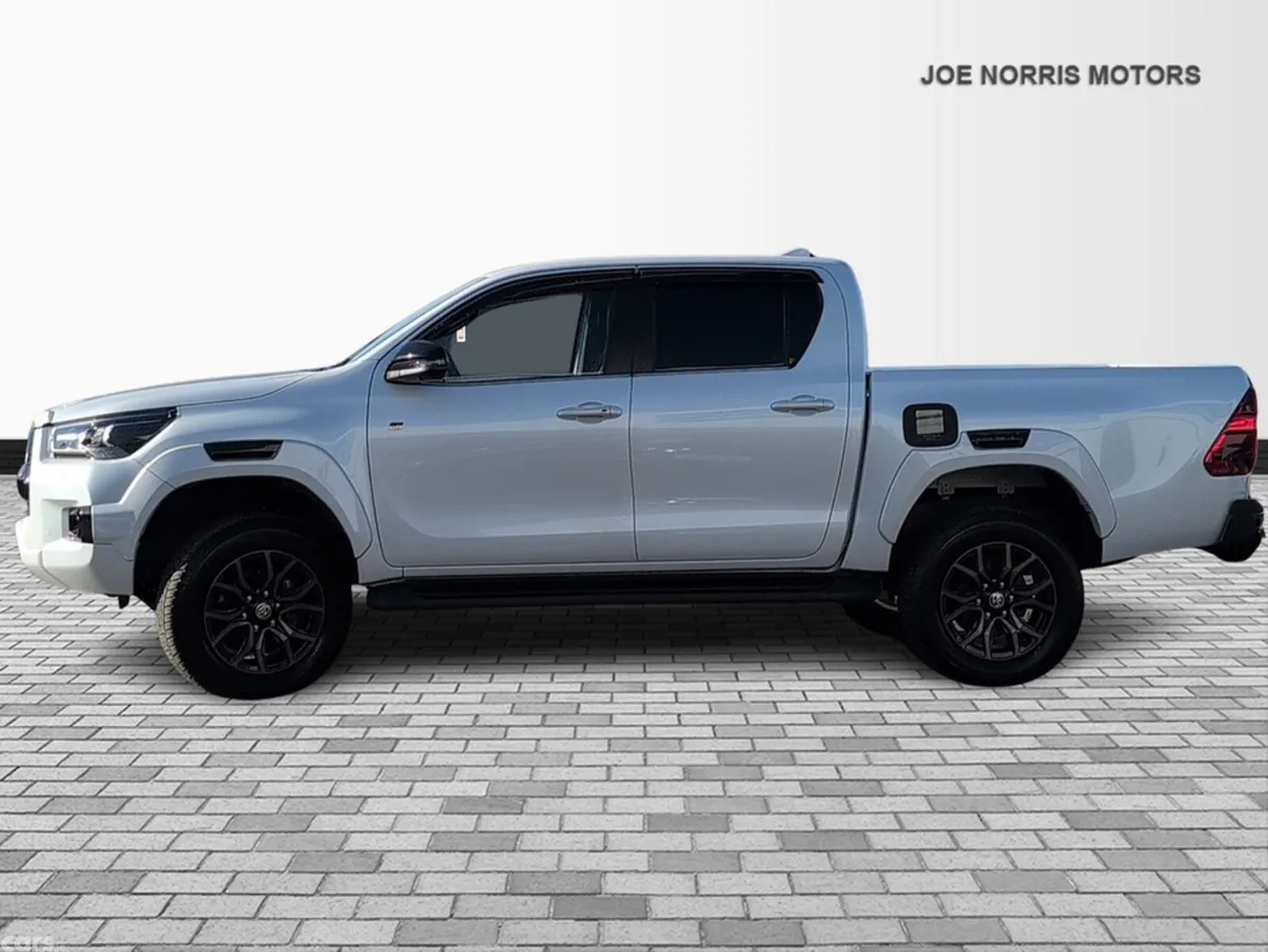 Toyota Hilux Pick Up, Diesel, 2024, White