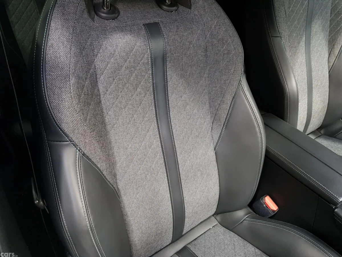 Peugeot 408 Hatchback, Petrol, 2023, Grey