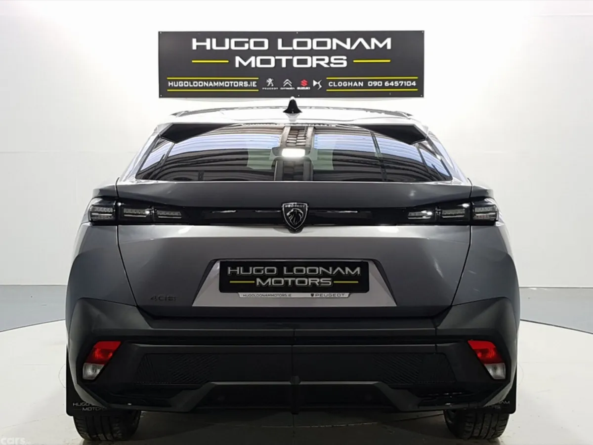 Peugeot 408 Hatchback, Petrol, 2023, Grey
