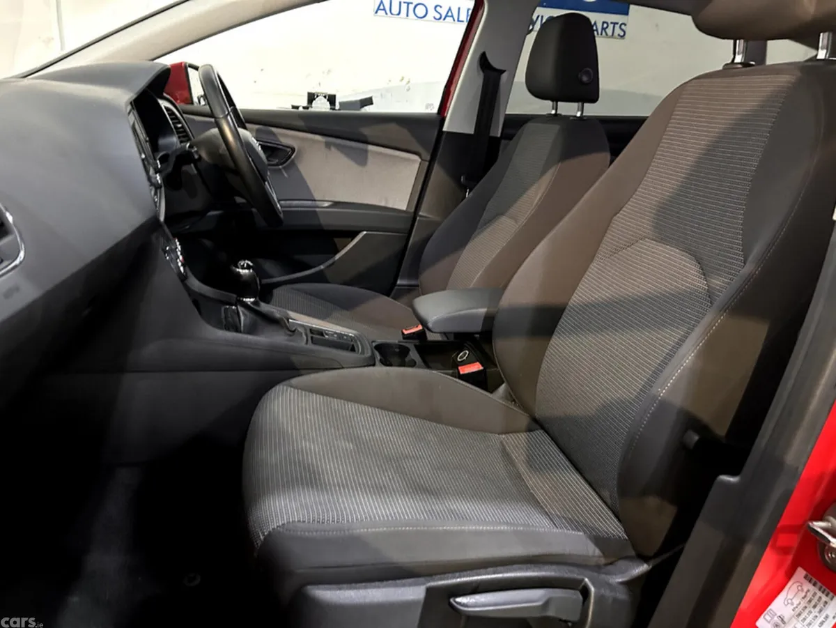 SEAT Leon Hatchback, Diesel, 2020, Red