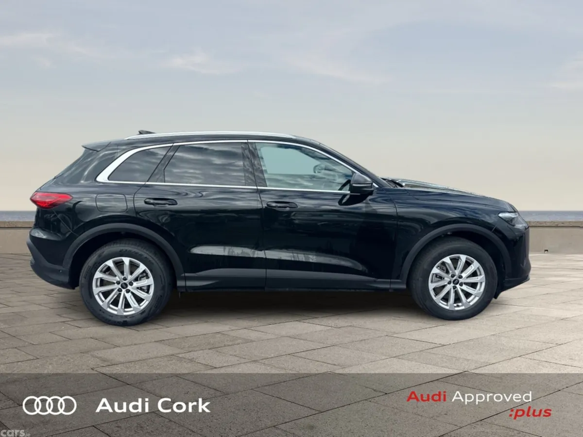 Audi Q5 Hatchback, Diesel, 2025, 