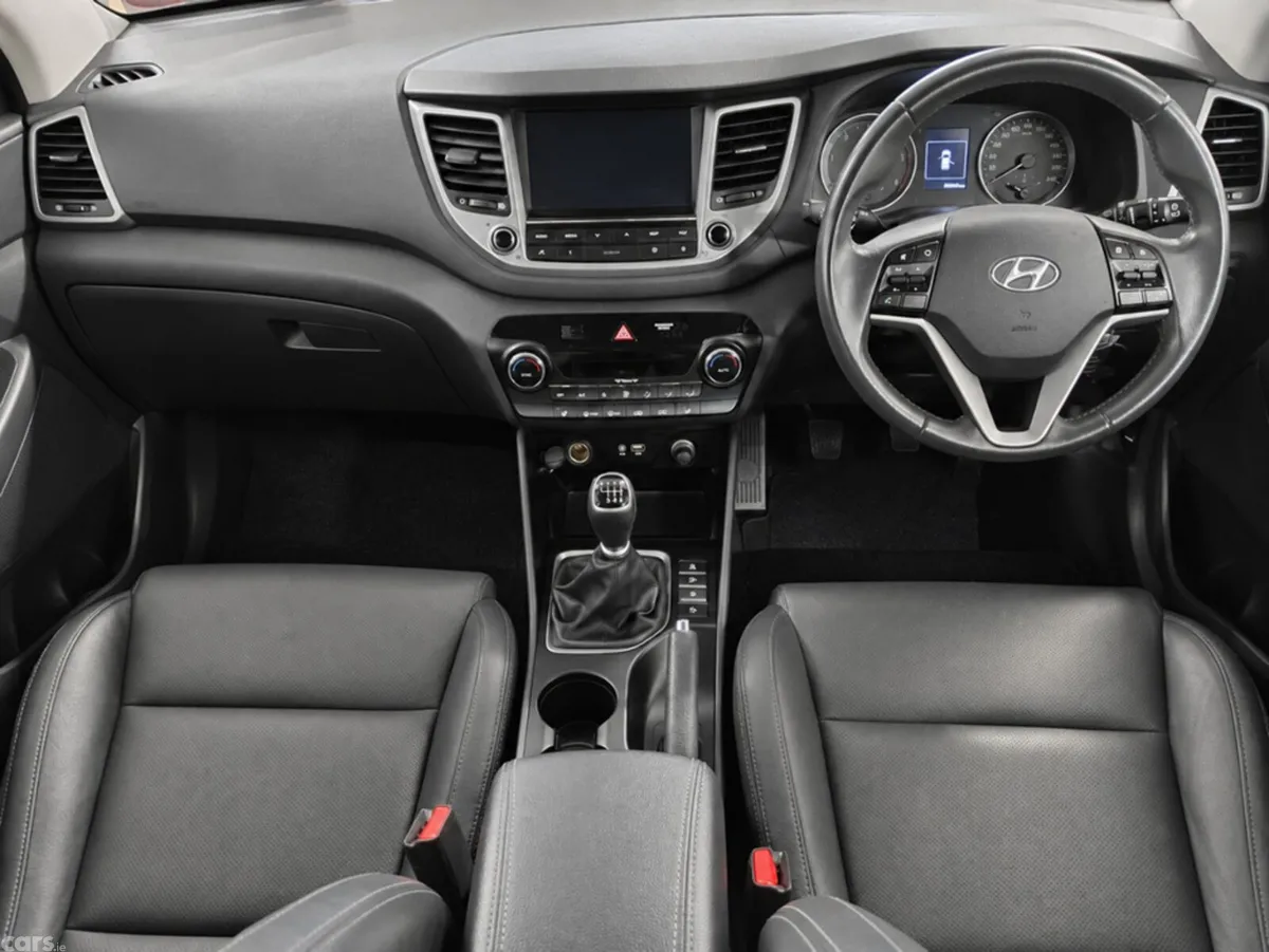 Hyundai Tucson SUV, Diesel, 2016, Silver