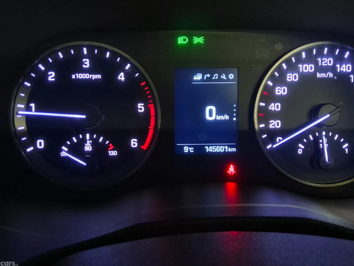Hyundai Tucson SUV, Diesel, 2016, Silver