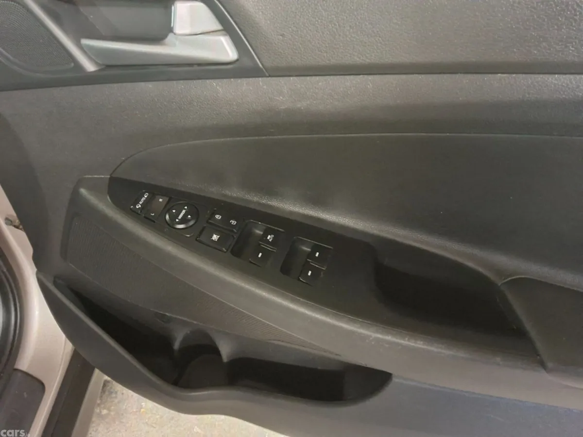 Hyundai Tucson SUV, Diesel, 2016, Silver