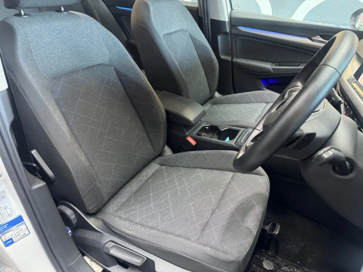 Volkswagen Golf Hatchback, Diesel, 2023, White