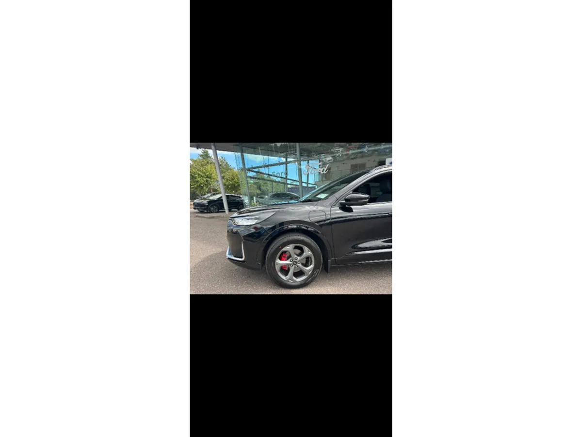 Ford Kuga MPV, Petrol Plug-in Hybrid, 2026, Black