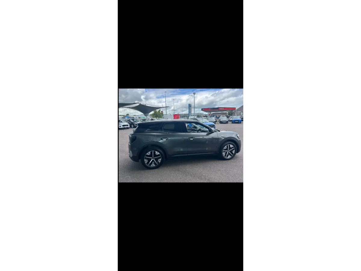 Ford Explorer MPV, Electric, 2026, Grey
