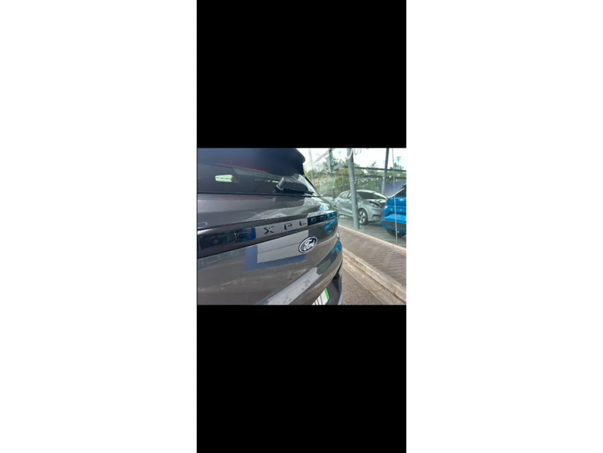 Ford Explorer MPV, Electric, 2026, Grey